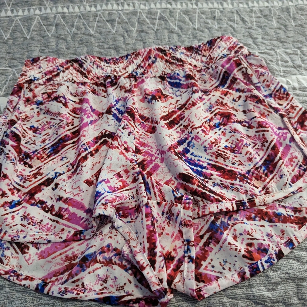 Show Me Your Mumu Print Shorts - Picture 4 of 6